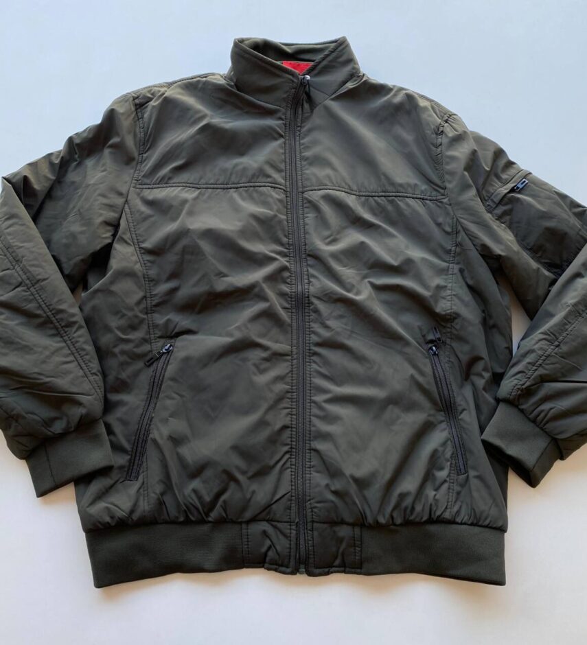 Jaqueta Masculina Plus com Detalhe do Zíper Verde Militar - Fernanda Ramos Store