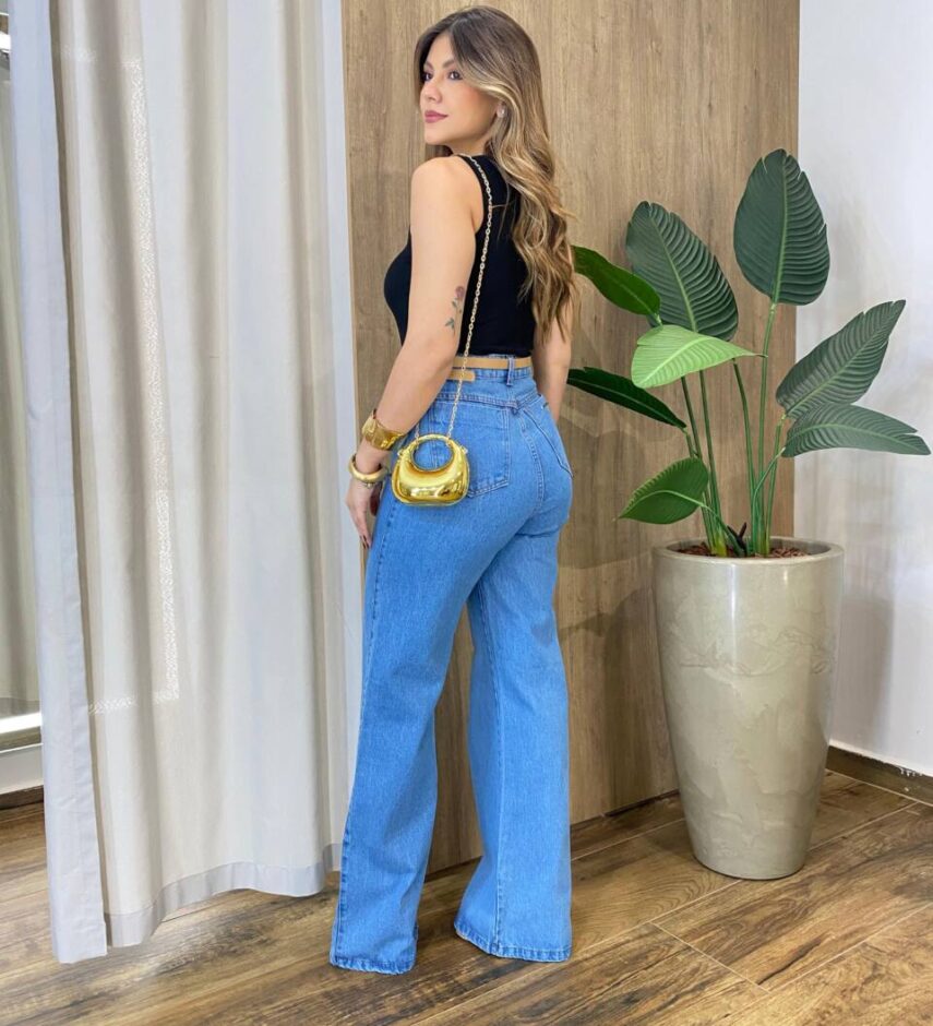Regata Feminina Canelada Beca com Pedrarias na Gola Preta - Fernanda Ramos Store