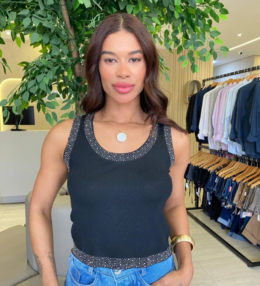 Regata Feminina Canelada Talia com Strass nas Alças Preta - Fernanda Ramos Store