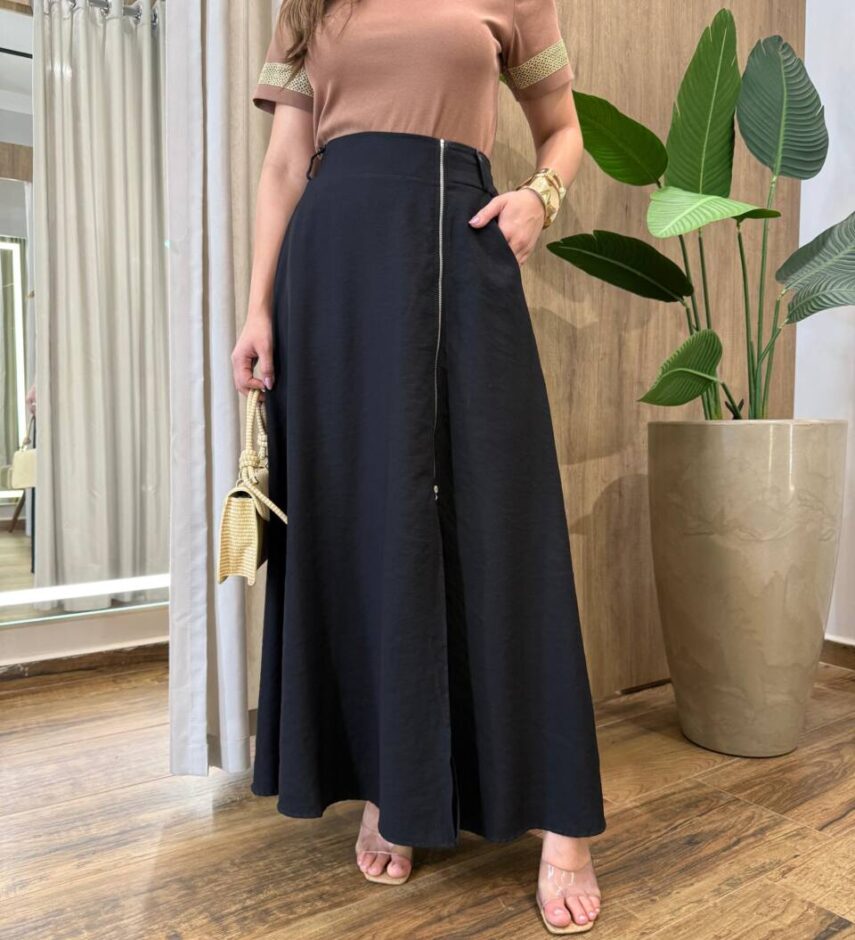 Saia Elis Longa Feminina com Bolsos e Ziper Preta - Fernanda Ramos Store