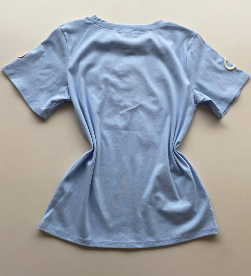 T-shirt Feminina Manga Curta Lois com Bordado Azul - Fernanda Ramos Store