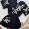 T-shirt Feminina Manga Curta Lois com Bordado Preto - Fernanda Ramos Store