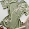 T-shirt Feminina Manga Curta Lois com Bordado Verde - Fernanda Ramos Store
