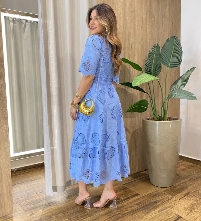 Vestido Feminino Ângela Midi Manga 3/4 Detalhe em Guipir Azul - Fernanda Ramos Store