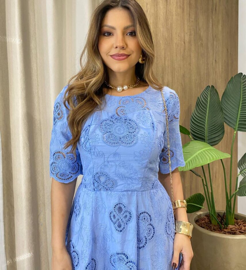 Vestido Feminino Ângela Midi Manga 3/4 Detalhe em Guipir Azul - Fernanda Ramos Store