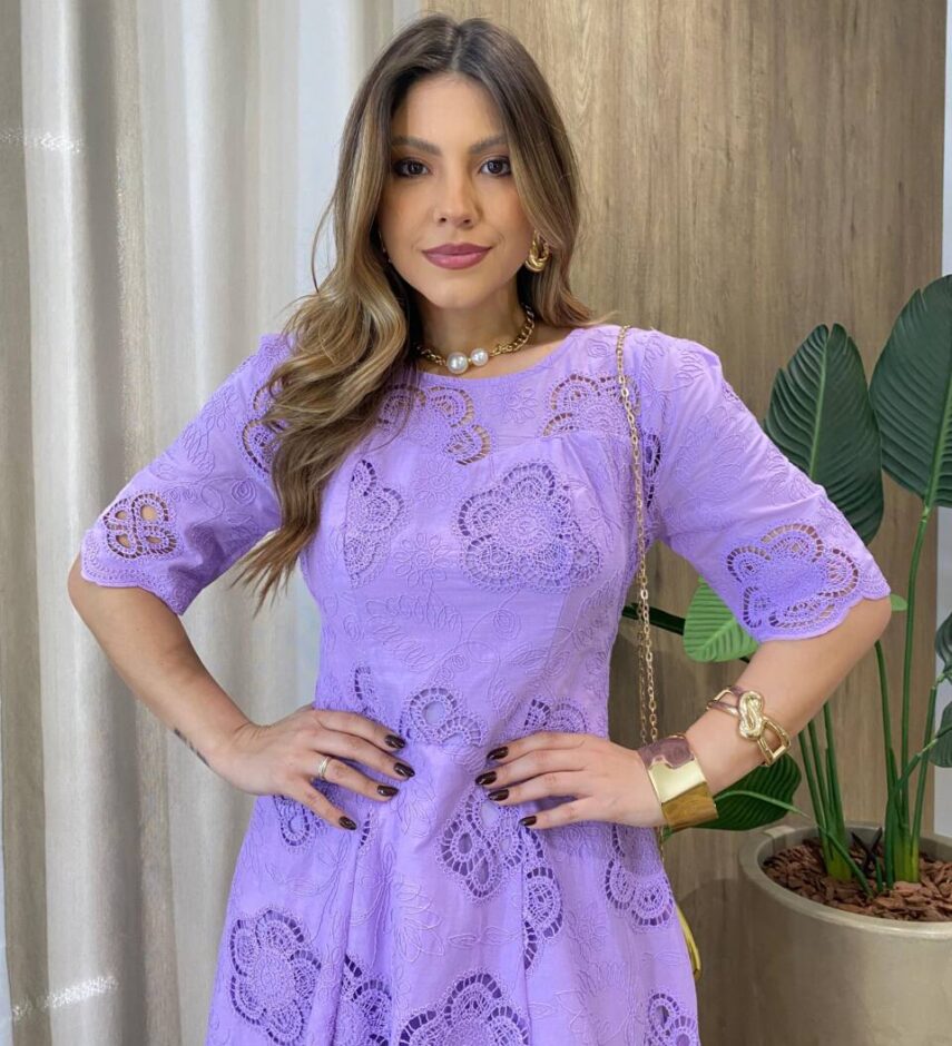 Vestido Feminino Ângela Midi Manga 3/4 Detalhe em Guipir Lilás - Fernanda Ramos Store
