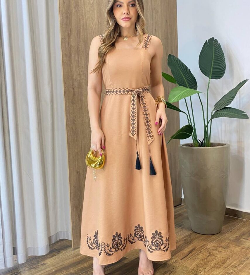 Vestido Longo Zoe sem Bojo Detalhe nas Alças e Amarração Caramelo - Fernanda Ramos Store