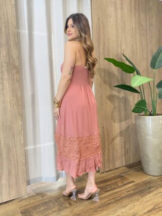 Vestido Feminino Carol Midi sem Bojo Detalhes Guipir Rosê - Fernanda Ramos Store