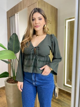 Blusa Bata Feminina com Bojo Manga Longa e Amarração Verde - Fernanda Ramos Store