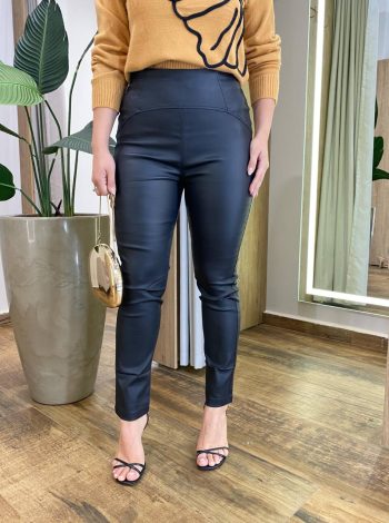 Calça Feminina Couro Eco Skinny Giulia Preto - Fernanda Ramos Store