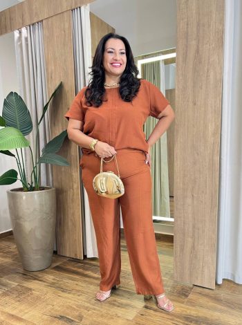 Conjunto Maia Feminino Viscolinho Plus Blusa e Calça Caramelo - Fernanda Ramos Store